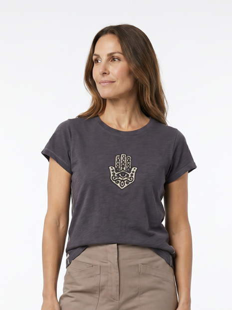 5703 GRAPHIC AVA TEE HAMSA