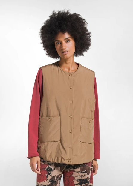 WOMEN'S DEHA LIGHTWEIGHT VEST IN CAMEL - FRONT VIEW 
