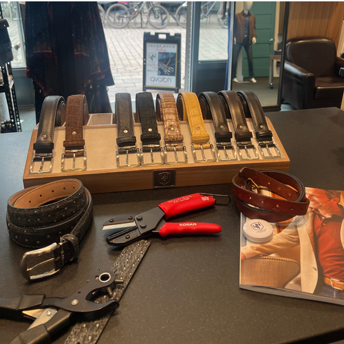 The Finishing Touch: How to Style L.E.N. Belts with Luxury Menswear