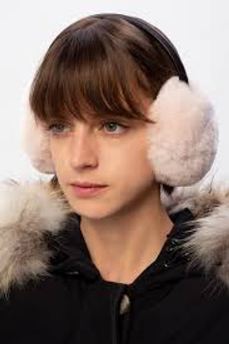 Elegance and Luxury: Exploring the World of Yves Salomon