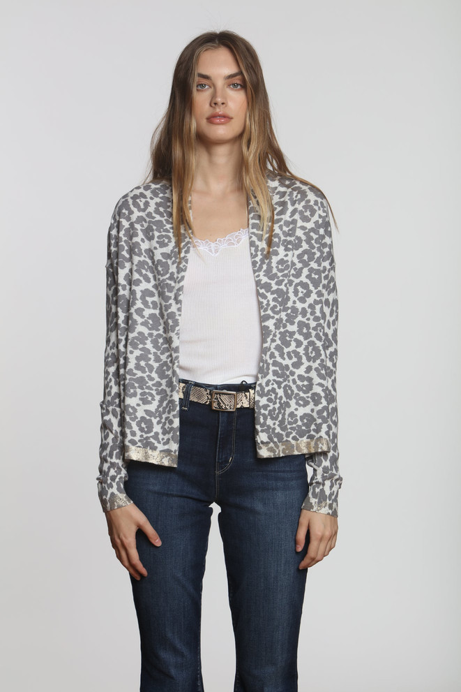 LABEL+Thread 'Goldie' Printed Cardigan 
100% Cotton 
Lightweight 
Easy Fit
Printed with Exotic Leopard Pattern 
Edged with Destressed Metallic Foil Print at the Bottom Cuffs 
Imported
