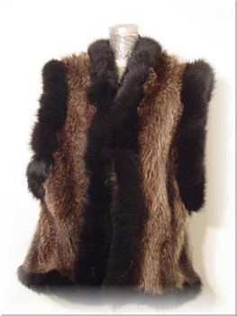Full Skin Raccoon Fur Vest with Fox Fur Trim Full Skin Raccoon Fur Vest with Fox Fur Trim