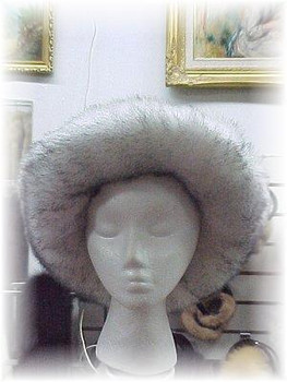 'Blue Fox' Style Faux Pitcher Hat