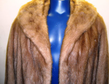 Vintage Full Skin White Mink Ladies Raccoon vintage Fur coat Stand Up Collar Straight Sleeves Size: Large Light, Very Warm and Comfortable Hook and Eye Closure Fur Origin: USA Manufacturing: USA Vintage is a Pre-Owned Or Estate Piece One Of a kind, From Our Fur Collections Shoulder To Shoulder: 18" Inside Cross back:15" Collar to Bottom:39" Sweep:52" Neck to Sleeve: 26" Vintage Full Skin White Mink Ladies Raccoon vintage Fur coat Stand Up Collar Straight Sleeves Size: Large Light, Very Warm and Comfortable Hook and Eye Closure Fur Origin: USA Manufacturing: USA Vintage is a Pre-Owned Or Estate Piece One Of a kind, From Our Fur Collections Shoulder To Shoulder: 18" Inside Cross back:15" Collar to Bottom:39" Sweep:52" Neck to Sleeve: 26"