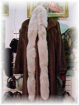 Snowtop Fox Tail Fur Scarf