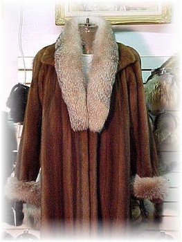 Full Skin Crystal Fox Shawl Fur Collar and Fur Cuffs Set Full Skin Crystal Fox Shawl Fur Collar and Fur Cuffs Set