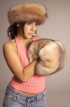 Two-In-One Full Skin Fox Fur Barrel Muff & Carry Bag