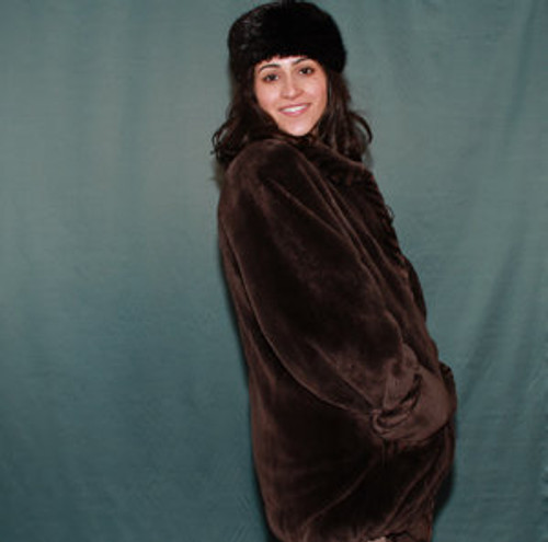 Full Pelt Sheared Beaver Fur Design Jacket Full Pelt Sheared Beaver Fur Design Jacket Women's Jacket Fur Origin: USA Manufacturing: USA