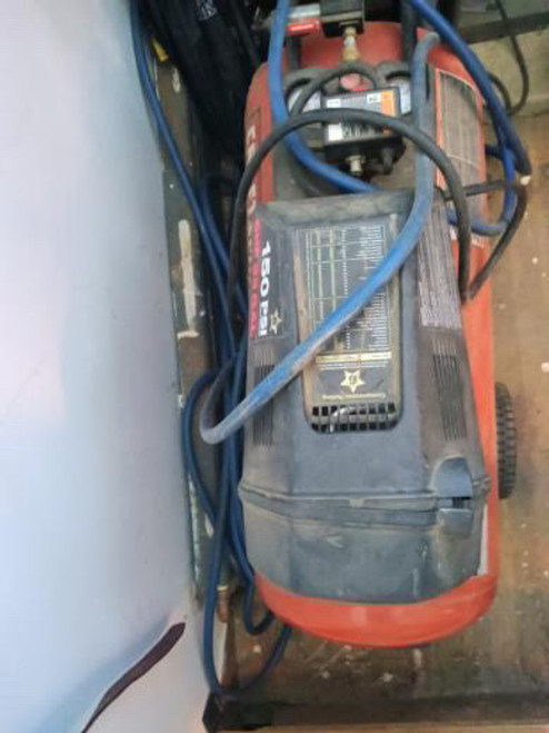 air compressor used like new 