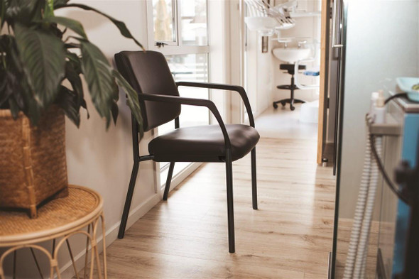 Buro Lindis Visitor Chair Black : 525-PC3-PU13 