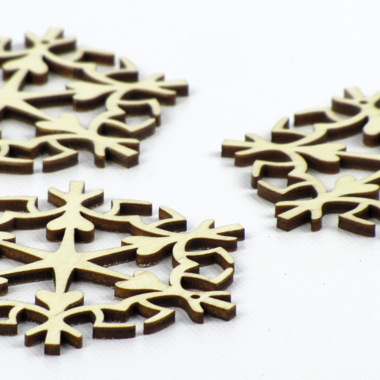 QUEEN OF SPADES | Set of 5 Laser-Cut Wood Snowflakes