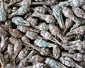 Style elytS California White Sage Mini Smudges 4L Torch Style Pack of 25 Style elytS California White Sage Mini Smudges 4L Torch Style Pack of 25