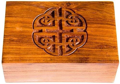 Style elytS Wooden Celtic Carved Box 4x6