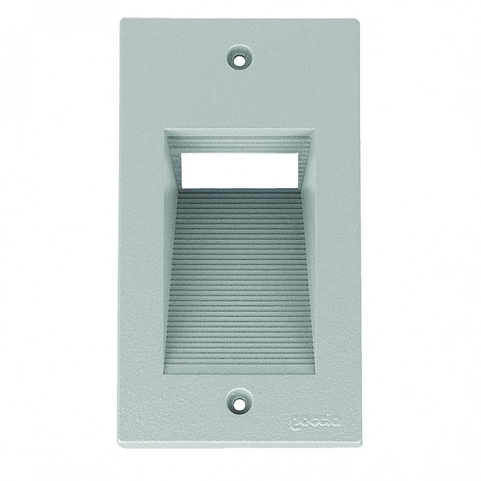 Quantum Silver Grey Short Vertical Cover Step Light