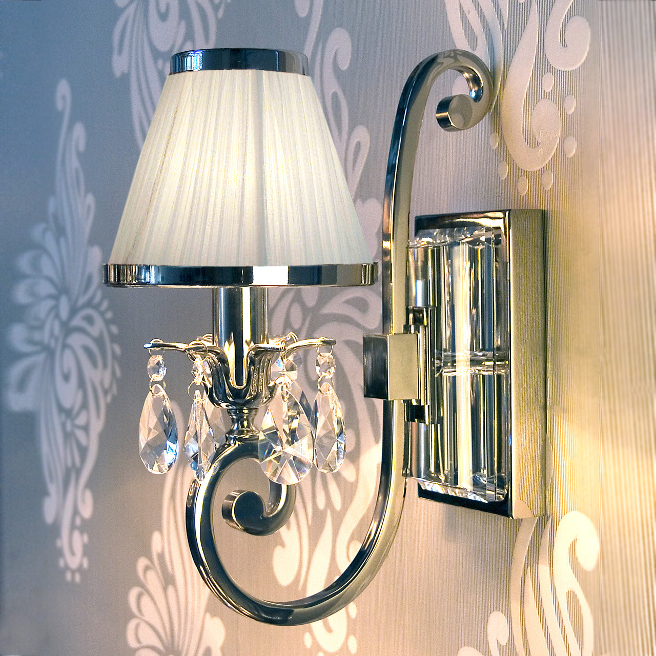 Traditional Wall Lights