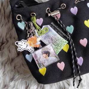 Ateez's Seonghwa's cover (봄이 와도) CD keychain Ateez's Seonghwa's cover (봄이 와도) CD keychain