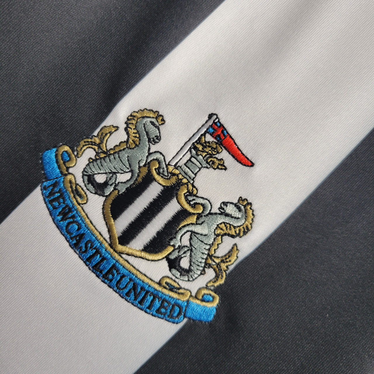 newcastle united fc jersey