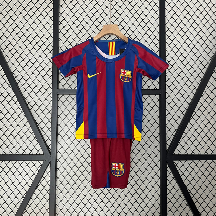 Kids Retro FC Barcelona 05/06 Home Jersey