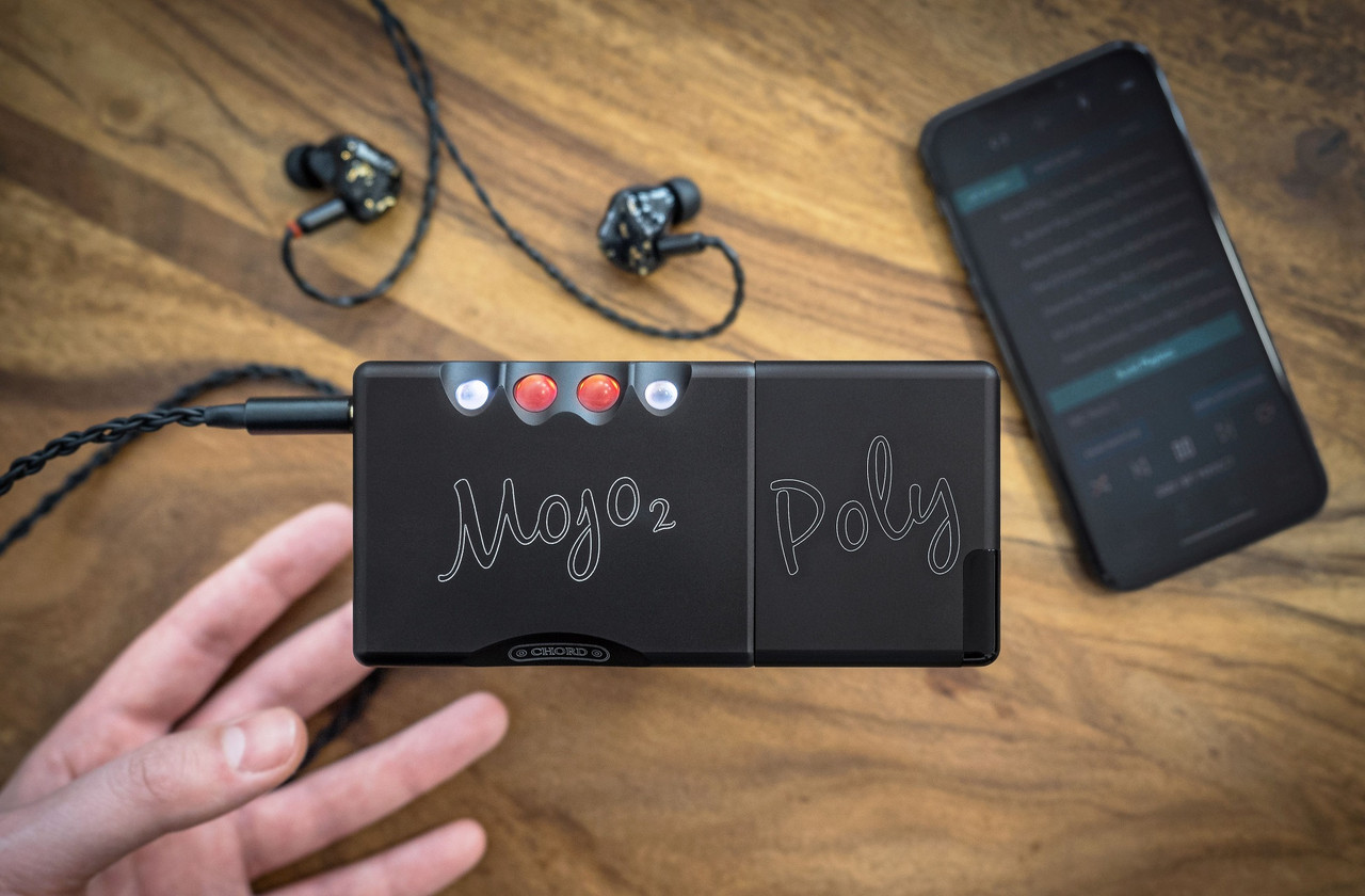Chord Electronics Mojo 2 & Poly (Black) | USB DAC/Headphone