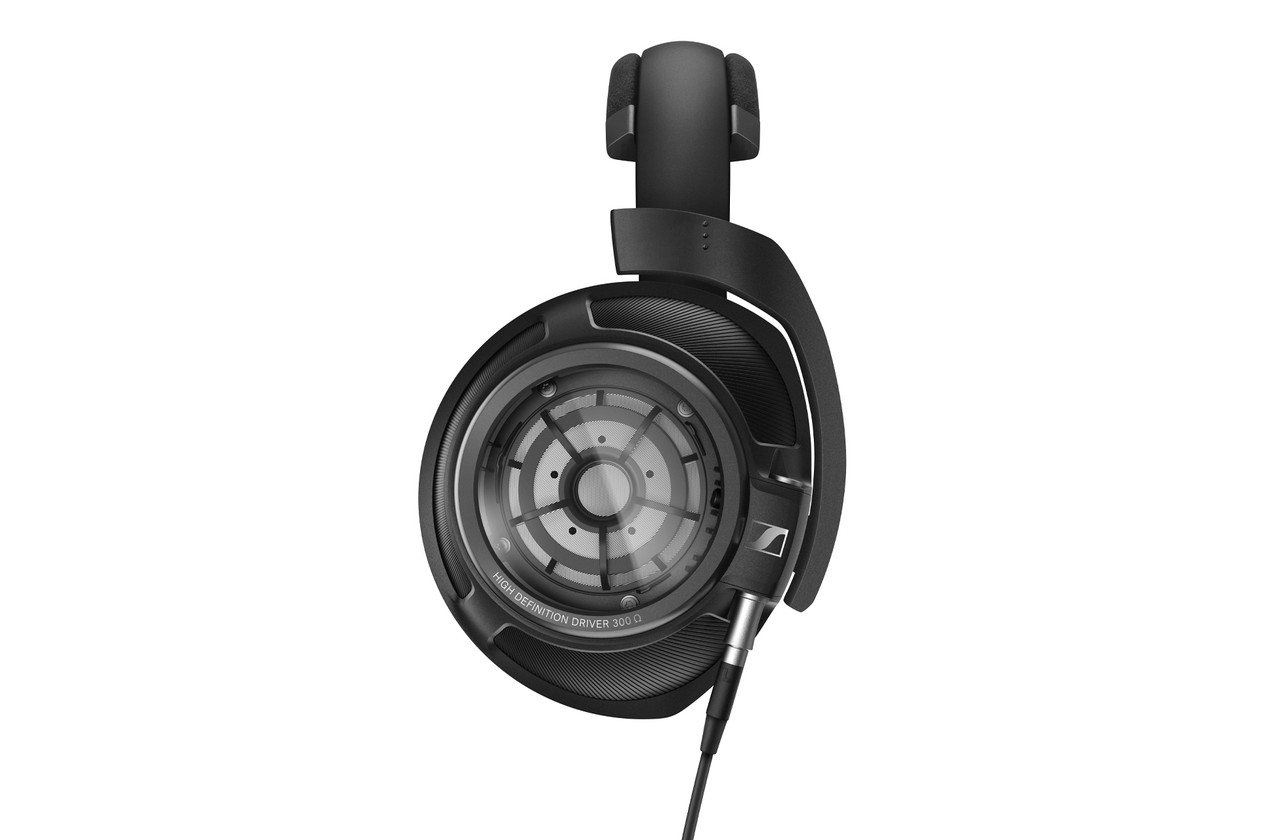 Sennheiser HD820 | Over Ear Closed Back Headphones | Richer