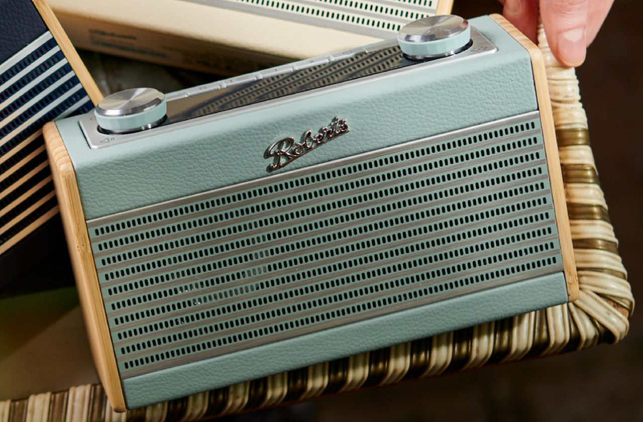 Roberts Rambler Radio Digital Estéreo FM/DAB/DAB+ Con Bluetooth, Color Huevo De Pato