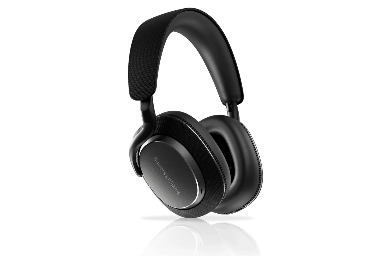 A wireless noise-cancelling headphone in anthracite black.