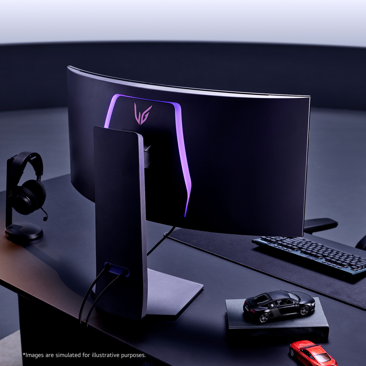 LG 39GS95QE | 39 inch OLED 240Hz WQHD HDR Gaming Monitor | Richer