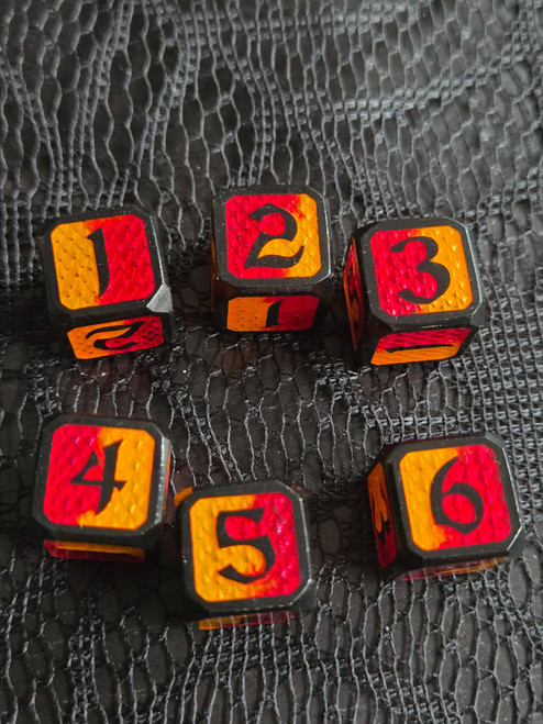 Metal D6 Set Yellow Red Scale