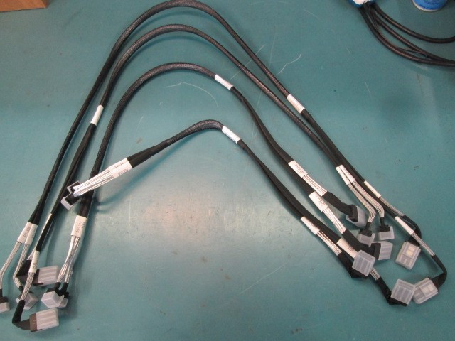Cable kit - Mini SAS to Mini SAS HD,12G - HPE Genuine Replacement Spare Parts - P03215-001-HPE