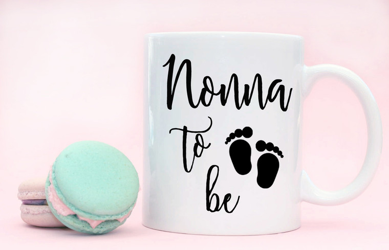 Nonna To Be (Pregnancy Announcement Mug)