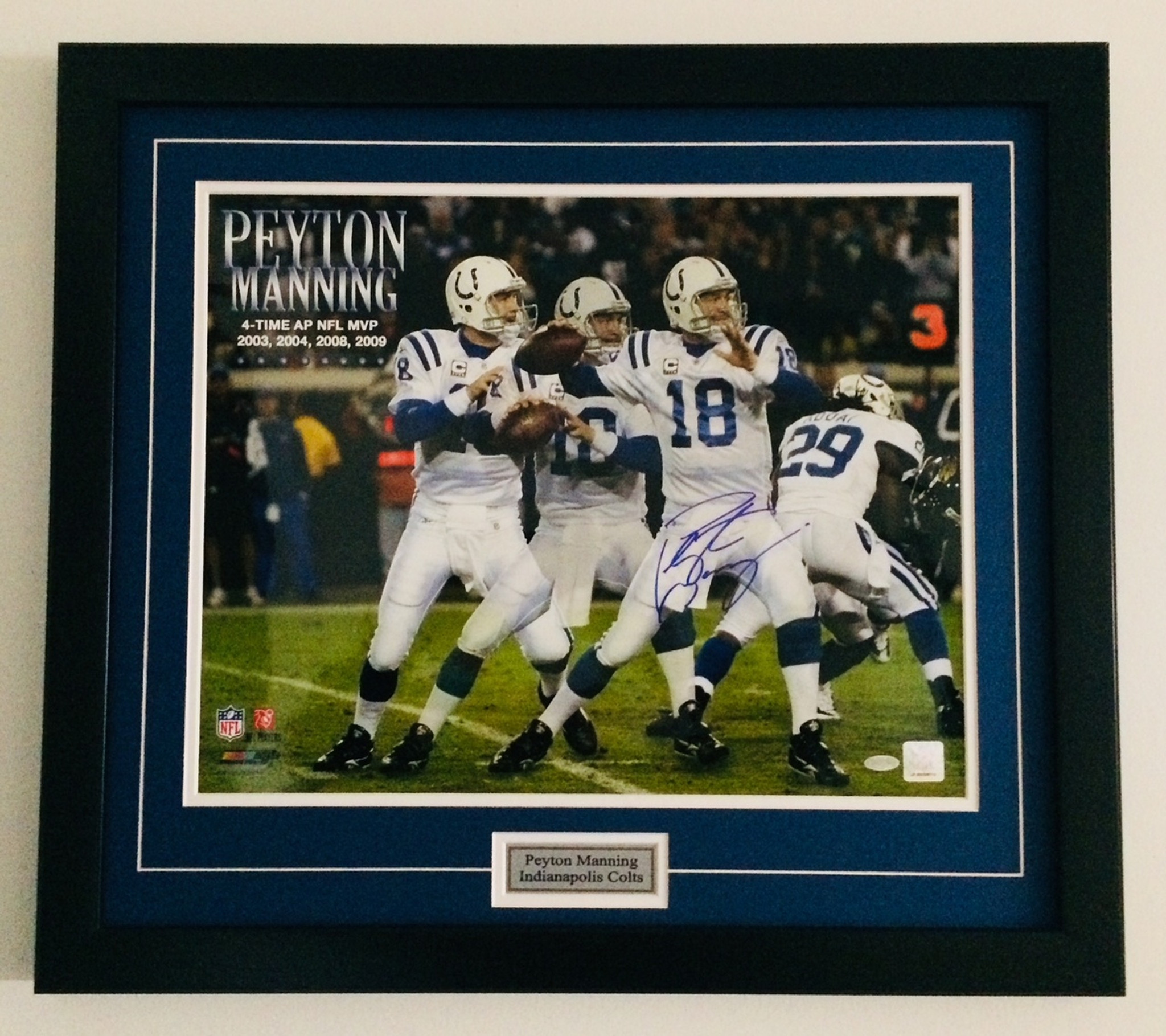 This is a framed Peyton Manning Indianapolis Colts picture. SportsDisplays can frame your 8x10, 11x14, 16x20, 18x24 or 24x36 sports images with or without nameplates!