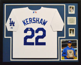 Acrylic for framing: Advantages Over Glass and Proper Cleaning