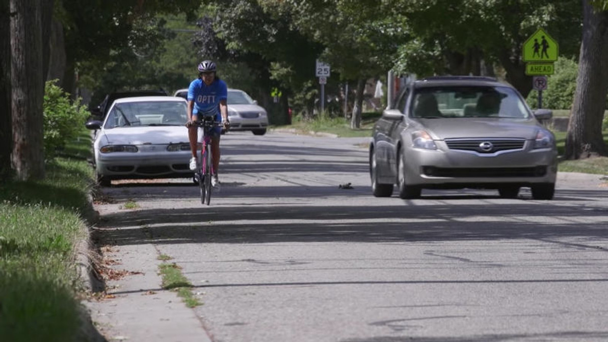 Share The Road: 16 Tips For Biking & Driving Safely In Michigan