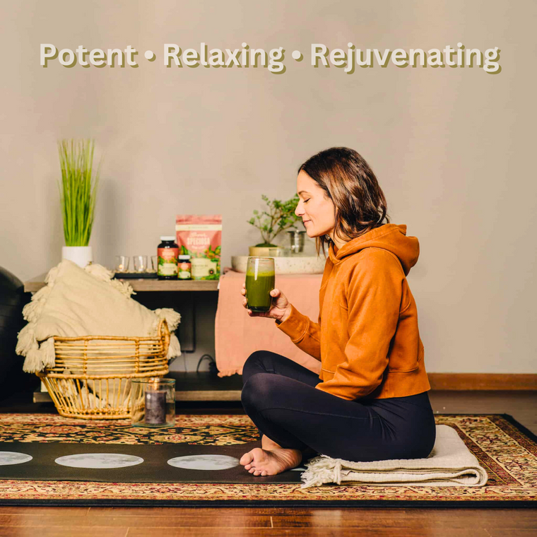 Super Speciosa Raw Leaf Lab-Tested Red Maeng Da Kratom Powder ad image with kratom tea - Premium quality, lab-tested Red Maeng Da kratom for relaxation and rejuvenation - Fast and discrete shipping