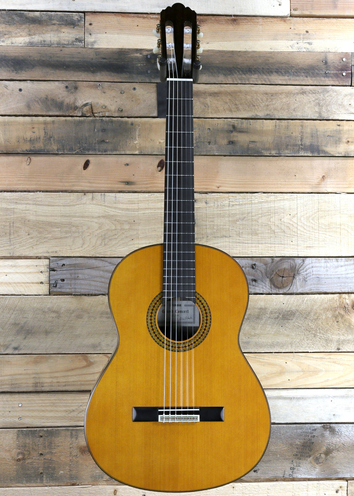 Yamaha GC22C Acoustic Guitar Natural w/ Gigbag
