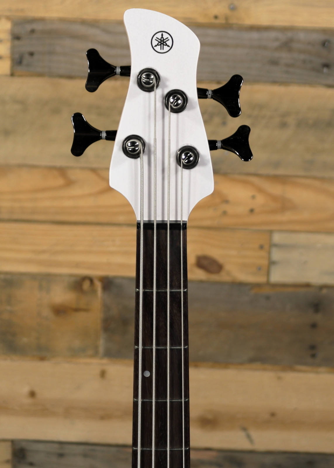 値下げ可 YAMAHA TRBX504 ホワイト エレキベース 4ピックアップ Yamaha TRBX504 4-String Premium Electric Bass Transparent