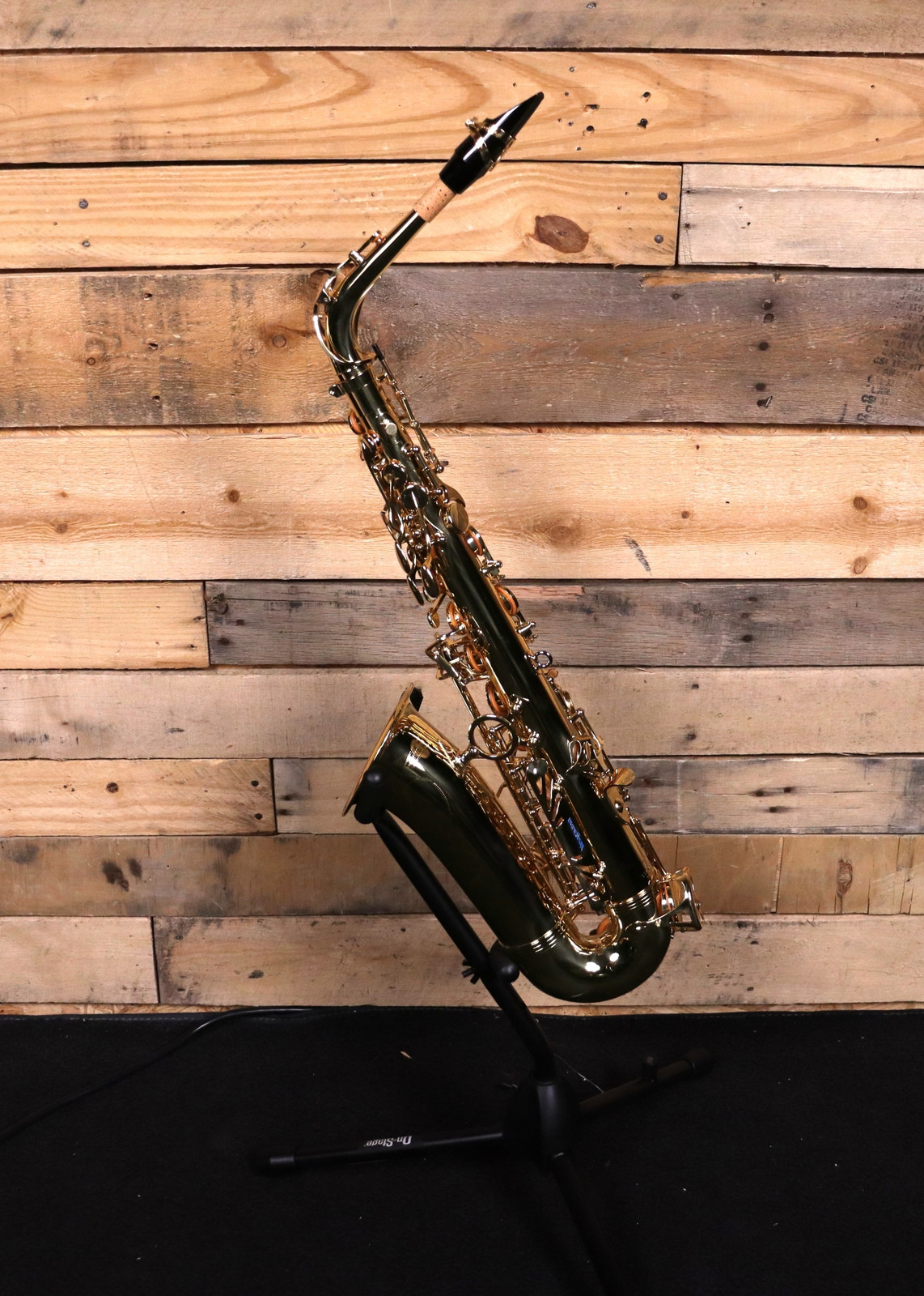 Yanagisawa A-WO1 Professional Alto Saxophone Gold Lacquer