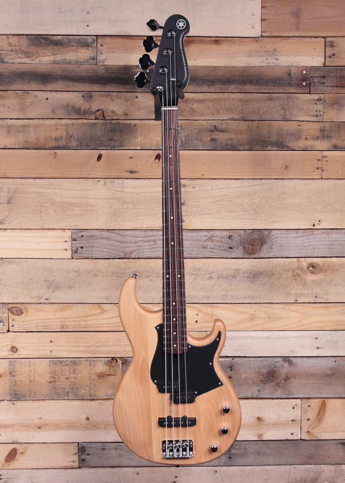 Yamaha BB234
 エレキベース 4弦 ナチュラルウッド Yamaha BB234 Electric Bass Vintage White Black Pickguard