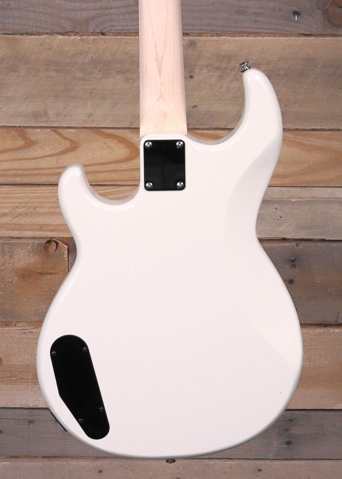 Yamaha BB234 4-String Bass Guitar Vintage White