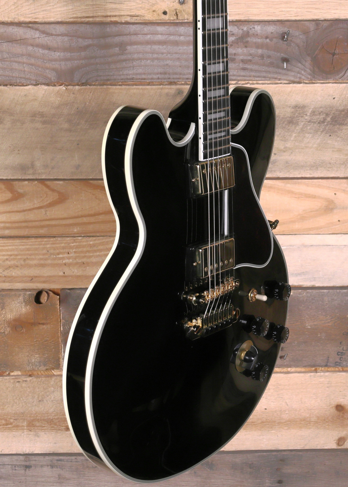Epiphone B.B. King Lucille Semi-Hollow Ebony w/ Case