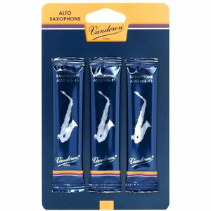Vandoren Traditional Alto Saxophone Reeds Strength 2 1/2 - 3 Pack Vandoren Traditional Alto Saxophone Reeds Strength 2 1/2 - 3 Pack