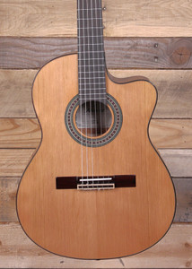 Alvarez AC65HCE Classical Hybrid Acoustic/Electric Guitar Natural