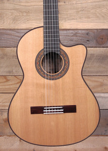 Alvarez Yairi Masterworks CYM75CE Acoustic/Electric Guitar Natural w/  Case