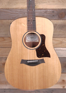 Taylor BBTe Big Baby Taylor Acoustic/Electric Guitar  Natural w/  Gigbag