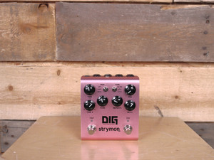 Strymon DIG V2 Dual Digital Delay Effects Pedal "Excellent Condition"