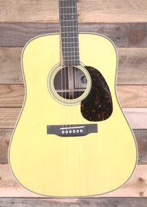 Martin D-28 Billy Strings Acoustic Guitar Natural w/ Case