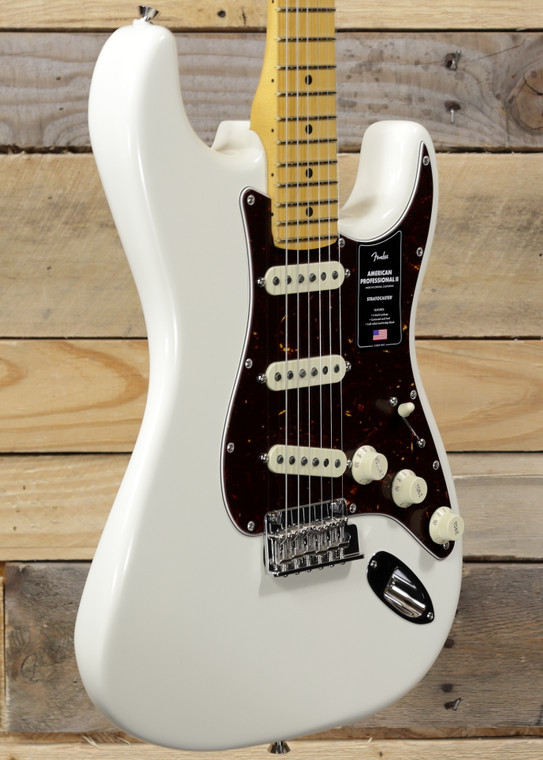 Fender  American Professional II Stratocaster Electric Guitar Olympic White w/ Case & Maple Fretboard