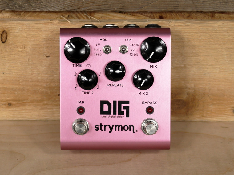 Strymon Dig Dual Digital Delay Effects Pedal "Excellent  Condition"