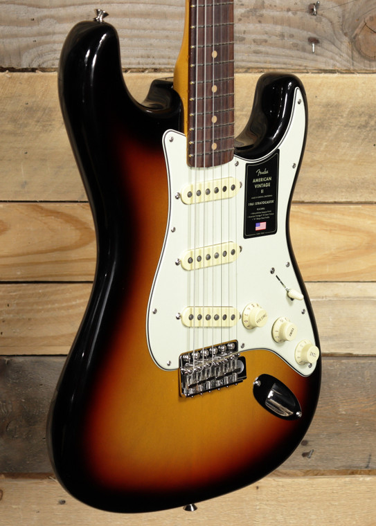 Fender American Vintage II 1961 Stratocaster 3-Color Sunburst w/ Case