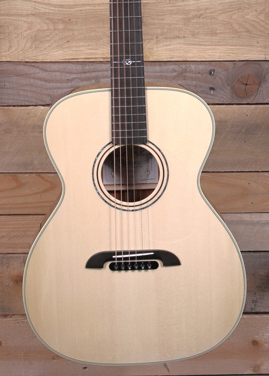 Alvarez Yairi FYM60HD Acoustic Guitar Natural w/ Case